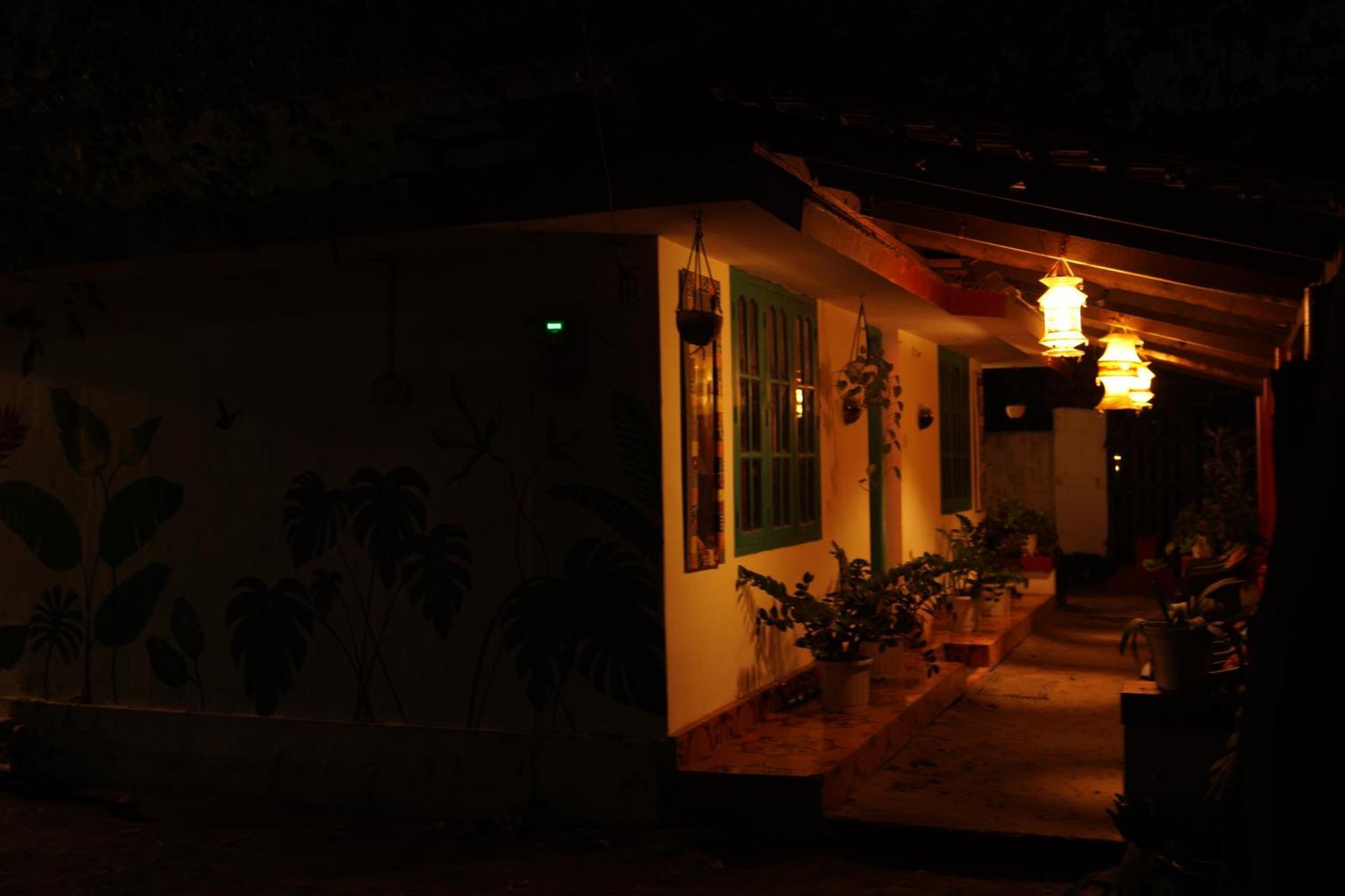 House In The Beach Alappuzha ภายนอก รูปภาพ